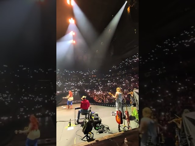 I Wanna Be A Cowboy, Baby! Live from Atlanta