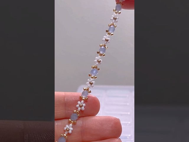 Making the MOST Popular Beaded Bracelet #diy #tutorial #beads #jewelrymaking #handmadejewelry