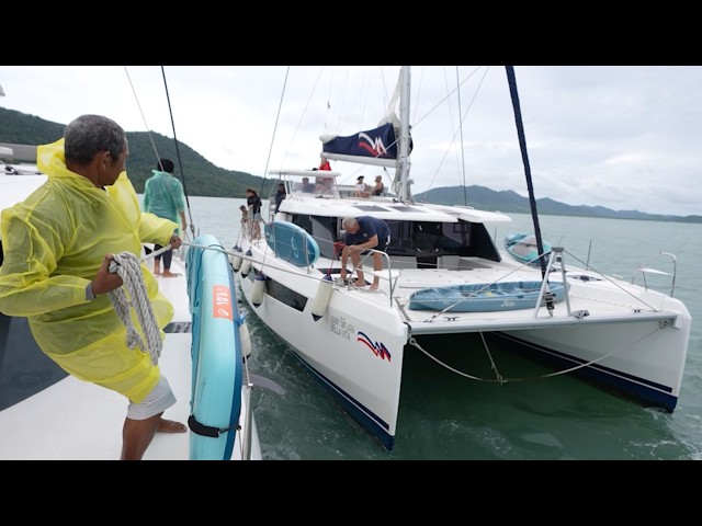 DRAGGING ANCHOR DURING CATAMARAN RAFT UP!  - (Episode 375)