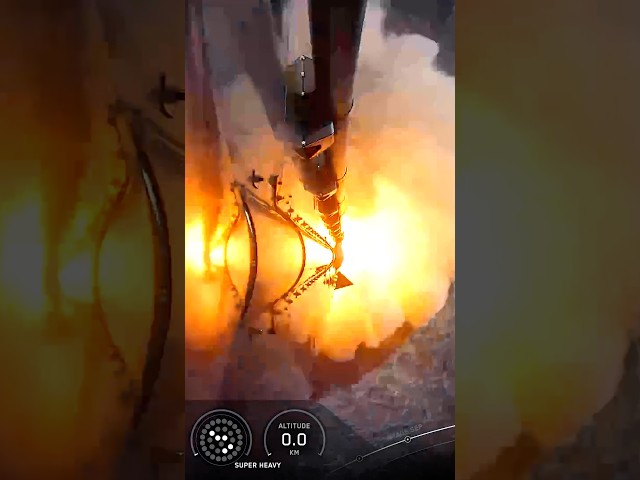 CRASH! SpaceX Starship Booster Into Gulf of America