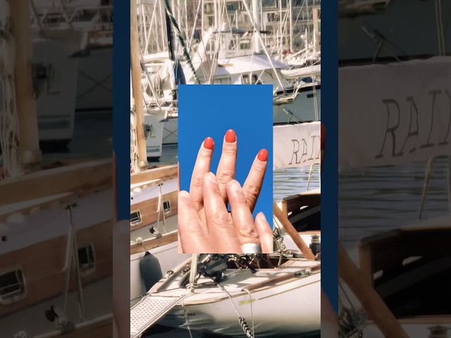 A song about wandering around, holding hands ☀️ The first song from the new album coming soon 🌊