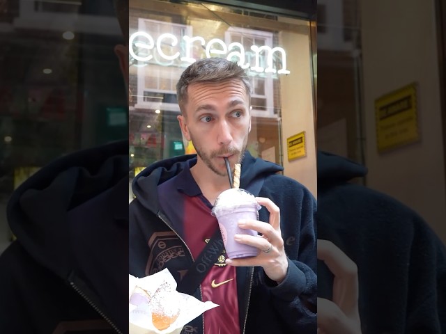 This purple milkshake is amazing 🤩