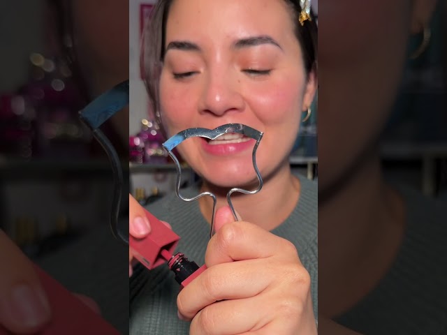 Testing a 1940s Vintage Lip Applicator