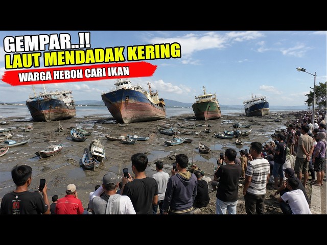 SHOCKING..!! SEA WATER SUDDENLY RECEDES OFF THE COAST OF LAMPUNG DURING ANAK KRAKATAU ERUPTION