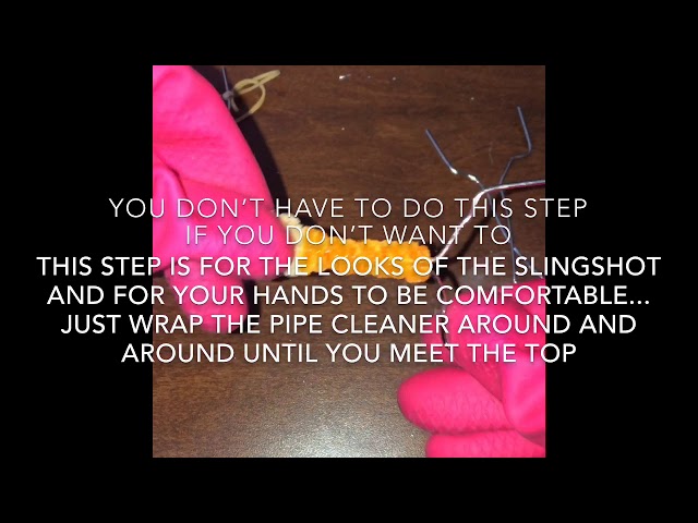 How to make a slingshot out of 3 materials😱🤪😎👍🏽 IT WORKS !!