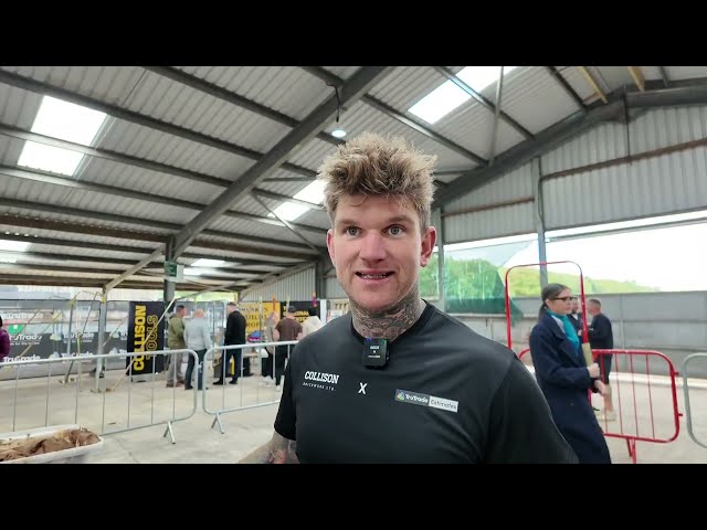 Charlie Collison, Guinness Book of Records.1065 bricks laid in an hour.