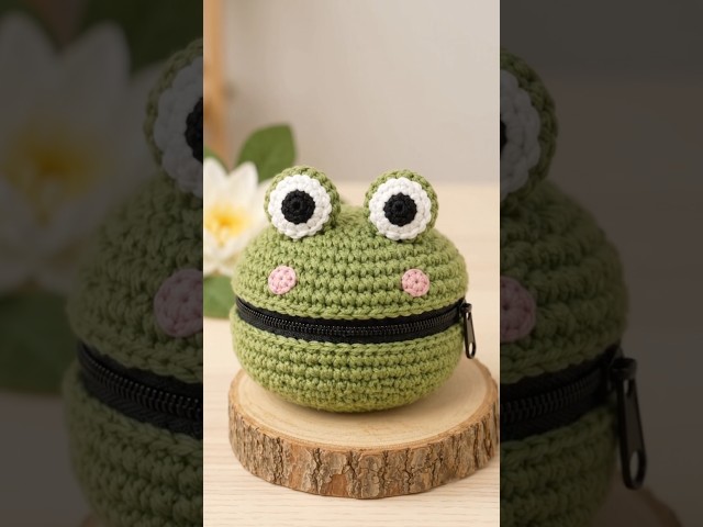Cute Crochet Frog Pouch 🐸💚#shorts#utubeshorts#crochet#coinpouch#crochettutorial#craft#trending