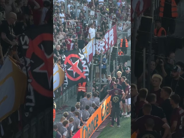 Sparta Ultras protest new signing who used to play for rival club 😮