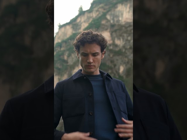 Aurelien - Fall winter 27 - 9x16 - Mountains Blue Jacket