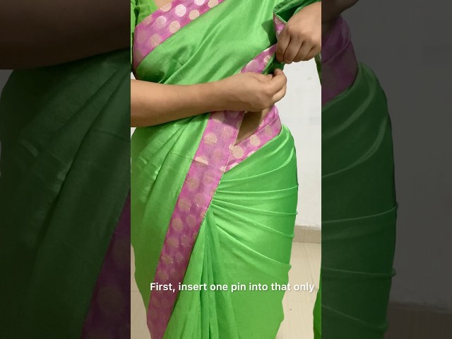 Save this saree hack! 📌|devuttan|#saree#sareehack#easy#draping#malayalam#sareeopenpallu#fyp