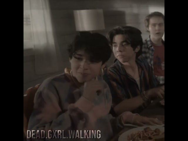 #ISSACGARCIA:: Lwk jackie is blind (on ep 3 of sesason 1 :))