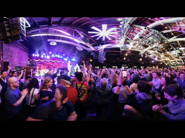 Jerry Garcia's "Wolf" Auctioned At Brooklyn Bowl (3D, 360-degree video)
