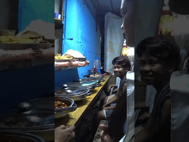 Getting some Carinderia meals for a couple kids in Malabon City Philippines 🇵🇭