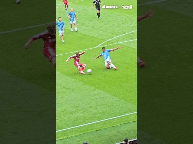 Victor Muñoz Stunner v Forest for Liverpool