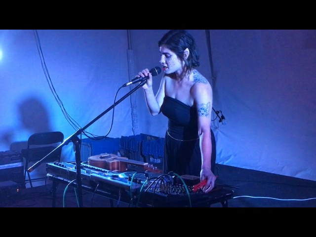 Tiger Fawn performing at Orlando Fringe on the FREE Outdoor Stage