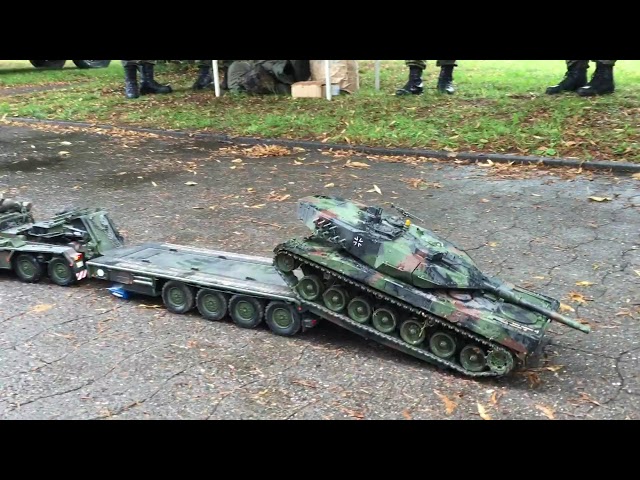 Bundeswehr - Leopard 2A5 fährt auf SLT - RC Modellbau 1/16