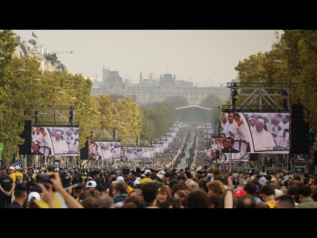 800,000 attend open air mass in Paris as Pope Leo kicks off France visit