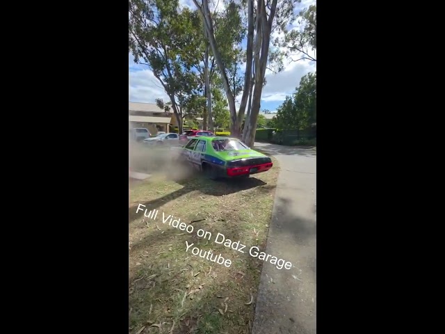 Burnt out leaving Car Show Smoke Bomba @Superformance
