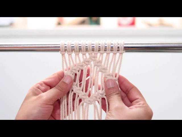 Macrame Diamond using square knots | Easy macrame pattern for beginners