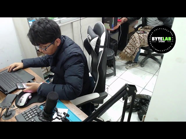 Emisión en directo de Hector ♪