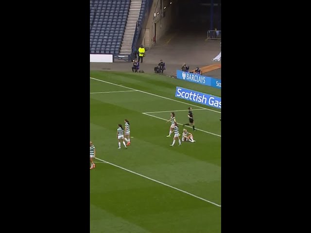 Linda Motlhalo with a late Equaliser for Glasgow City!