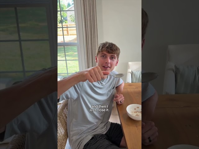His biggest red flag: HE DOESN'T KNOW HOW TO HOLD A SPOON
