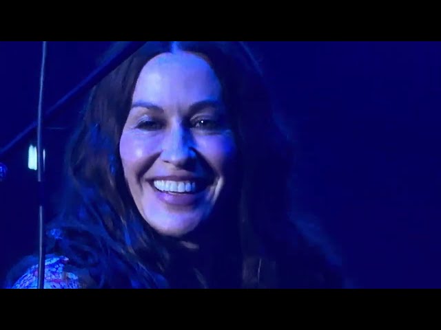 Alanis Morissette - Head Over Feet (Live in NYC, 10-3-26) (4K HDR, HQ Audio)