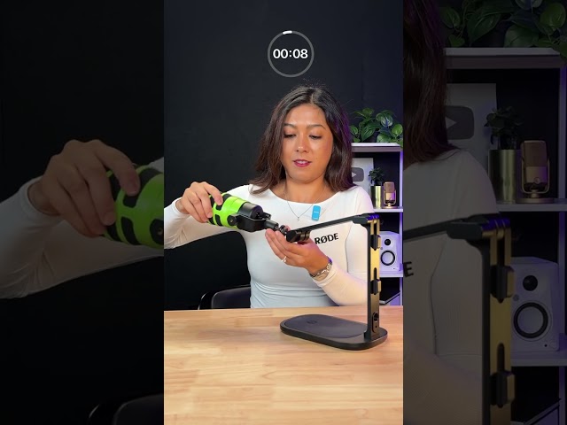 Angelica vs Fijar. Who can set up the RØDE DS3 the fastest? 👀⏱️ Round 1