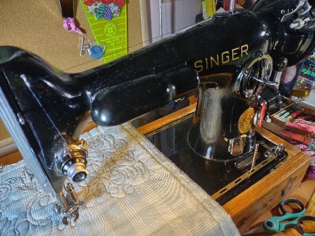 Free Motion Quilting on my Vintage Singer 201 from 1948 #freemotionquilting