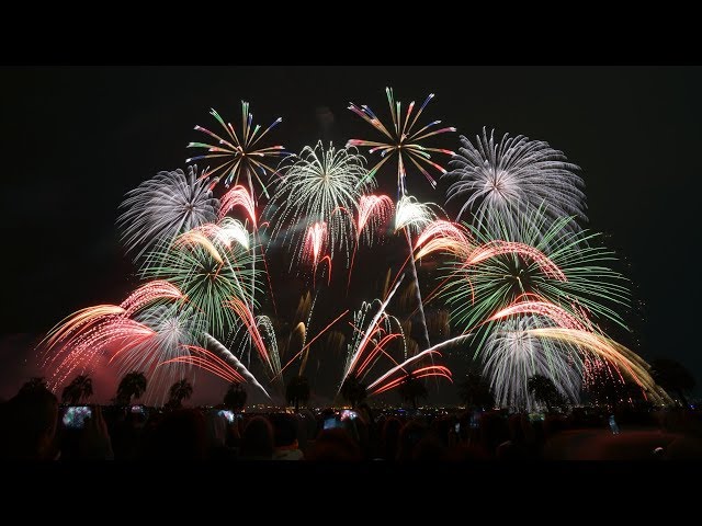 Part(9 of 12)  2019.11.03 大阪湾水上芸術花火「QUEEN SUPER FIREWORKS～夜空のラプソディ～」"I Was Born To Love You"