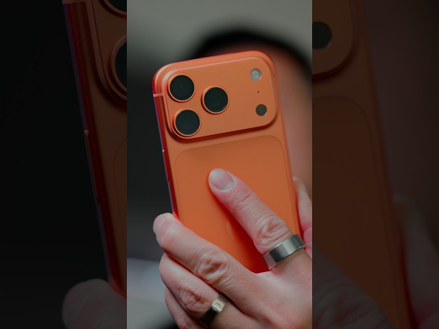 iPhone 17 Pro - Cosmic Orange