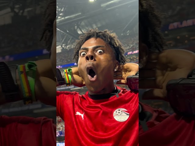 I DISTRACTED MESSI 🤣🤣