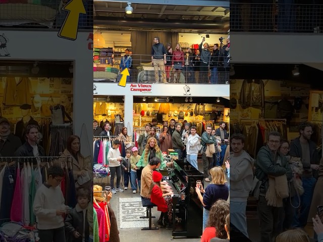 Flashmob for the launch of Au Vieux Campeur Congés Payés collection at Merci Paris 🎹