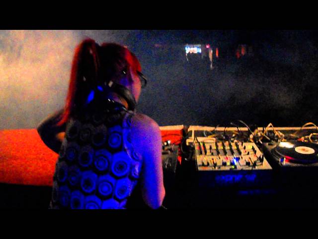 18.01.14 URBAN LEGEND LINK BOLOGNA Beat Kouple Ingrid dj-set