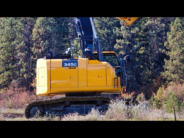 CHASING DIRT & TECHNOLOGY...| Testing out Topcon's Auto Excavator for the first time.