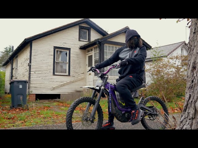 Trizz - Sleep At Her House (Official Music Video)