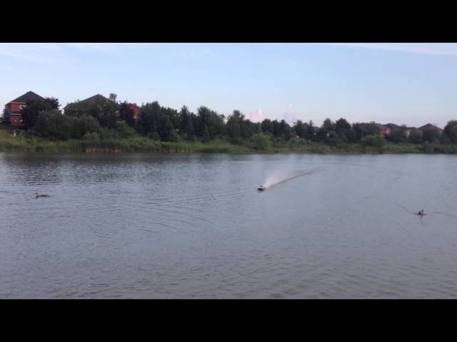 VERY FAST RC BOAT !! Third run on my Motley Crew (Great Hobbies batteries 2s 5000mah x2 50c!)