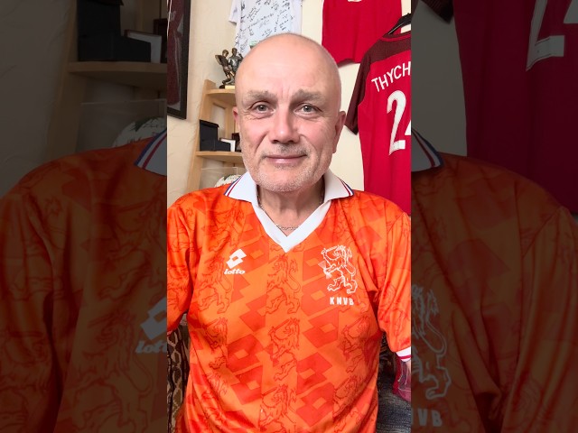 ✍️ Blogging || 23 years and 6 weeks later and my Netherlands football shirt from 1994