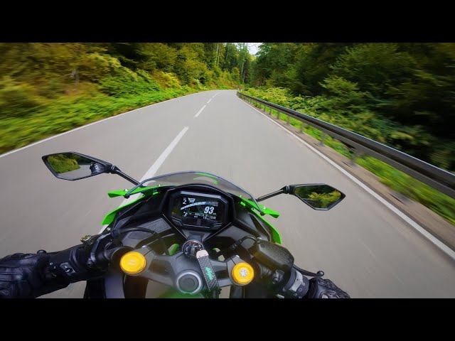 Kawasaki ZX4-RR 2024 48hp A2 | Black Forest