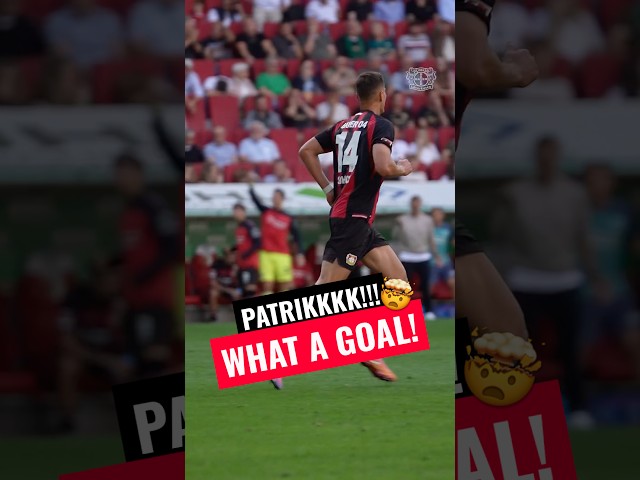 Patrik loves scoring backheel goals!😮💨⚫️🔴