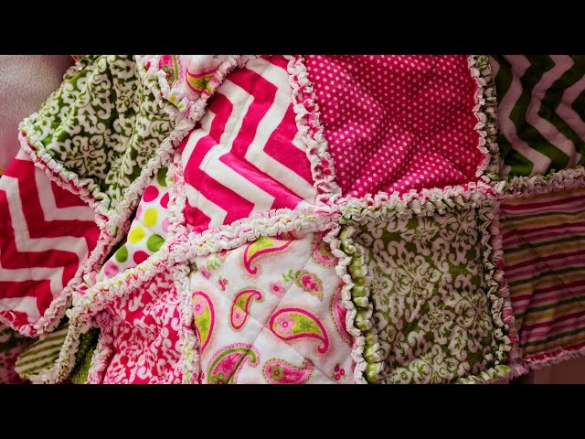 How to make a rag quilt (Sewing tutorial for beginners)
