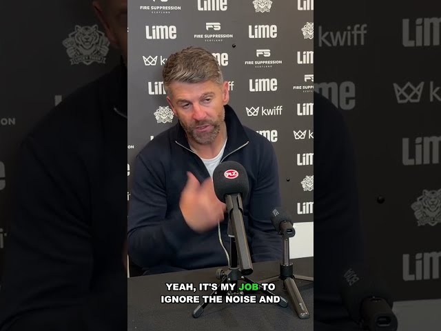 'I only found out tonight' - Stephen Robinson on Alan Burrows leaving Aberdeen #aberdeenfc #spfl