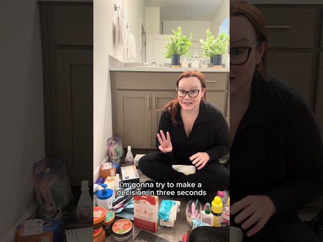 How to declutter a bathroom #organizing #decluttering #declutteringtips