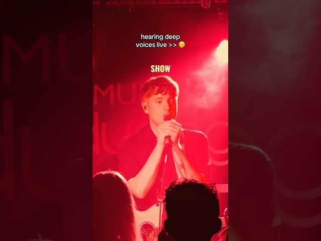 hearing deep voices live 🤭