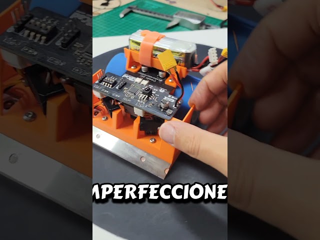 🍑 Minisumo V2 Robot: I can shave with the blade! 🍑 Extremely close shave #robot #stm32