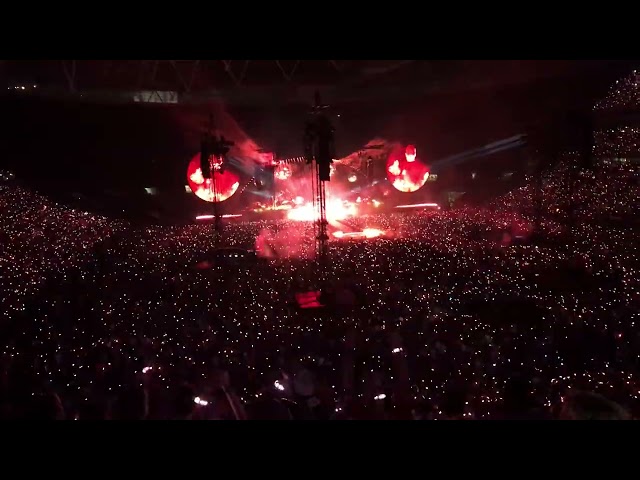 Coldplay - Fix You - Wembley