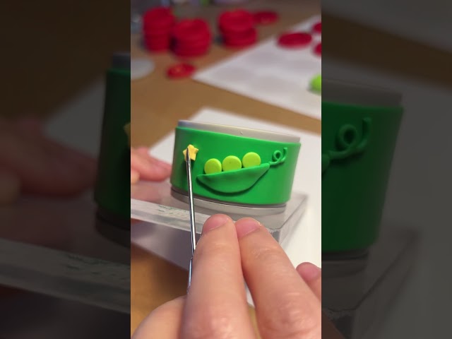 Can of peas made from clay 🫛#polymerclay #sculpture #diy #clayart #clay #shorts #shortvideo #fyp