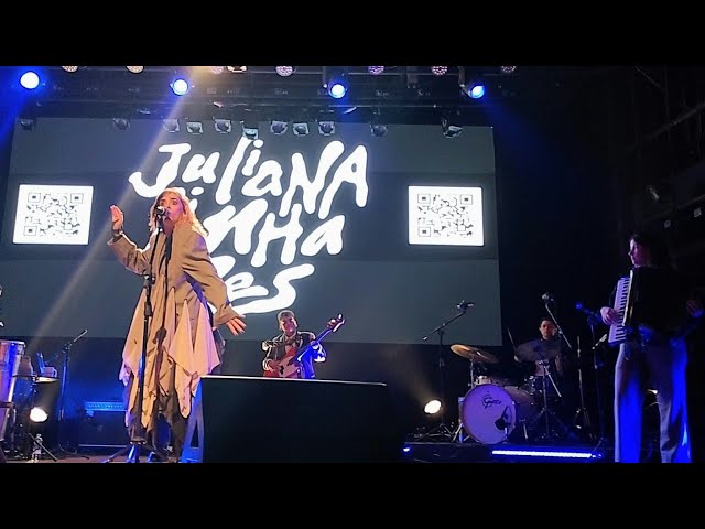 juliana linhares @ teatro do sesi: dancing until exhaustion (show opening)