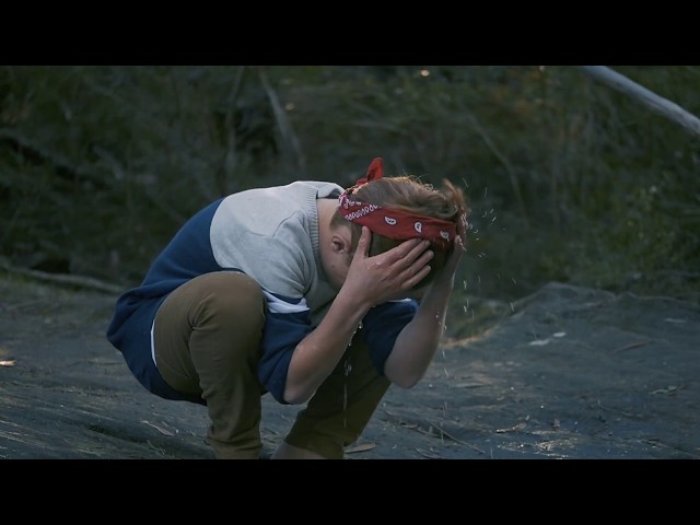 Hollie Col - Warm Heart [Official Music Video]