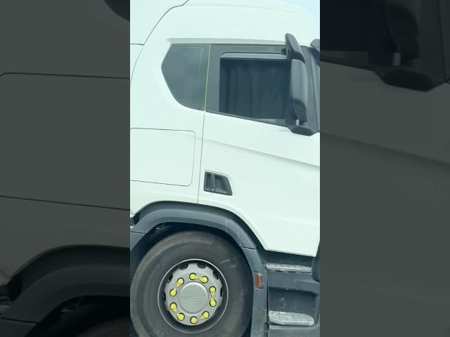 UK 2016 Scania R450